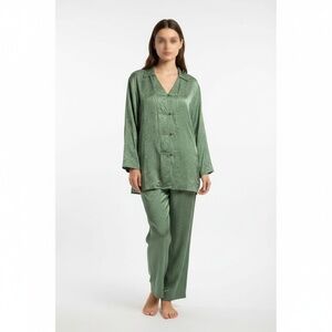 NWT Victoria's Secret Size Small Green Paisley Frog Closure Silk Sleep Shirt